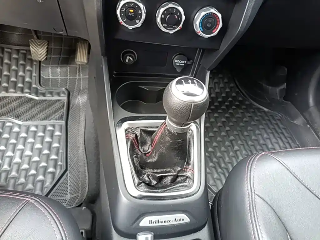 Zhonghua V3 2016 2016 1.5L Manual Comfort