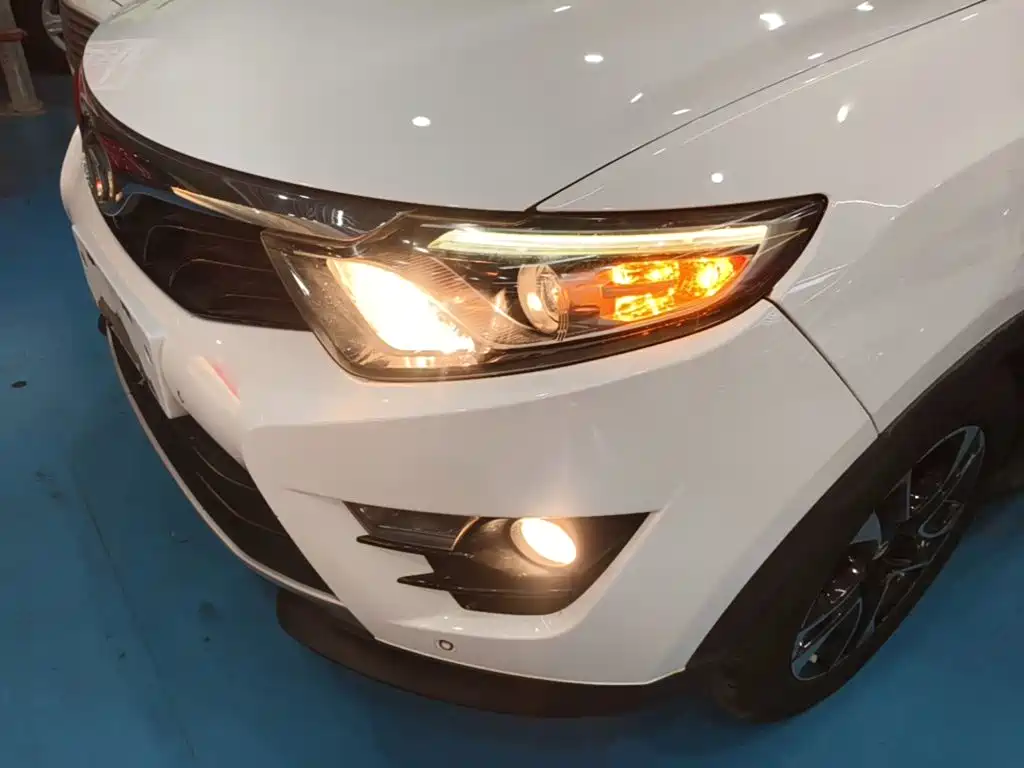 Soueast DX7 2017 2018 1.5T Auto Glory Edition