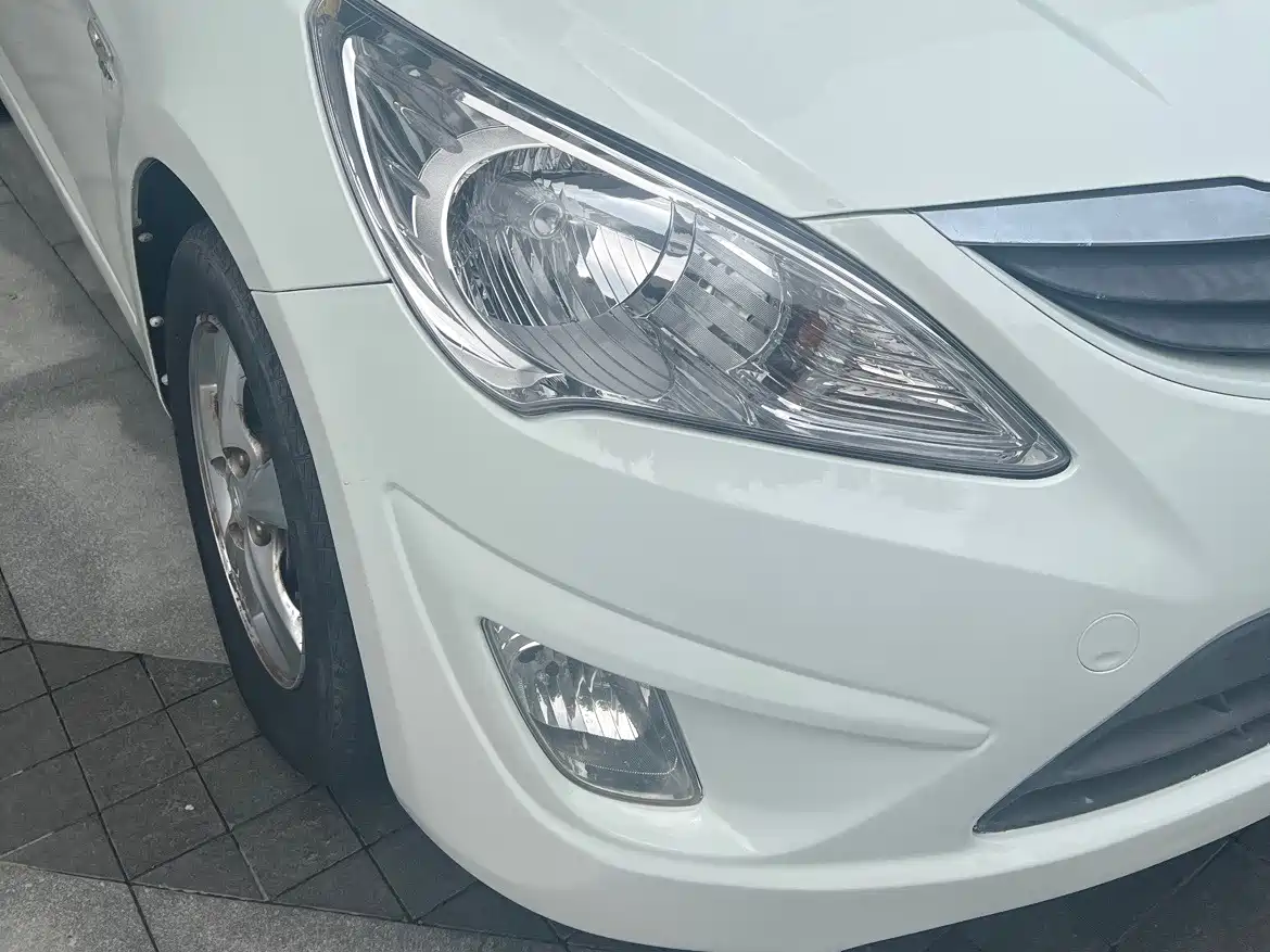 Фото 5 - Hyundai Verna