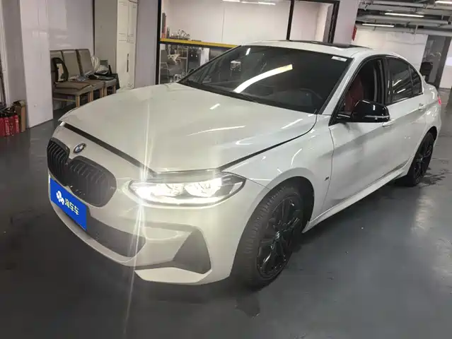 BMW 1 Рестайлинг, 125i, M Спорт, чёрный пакет