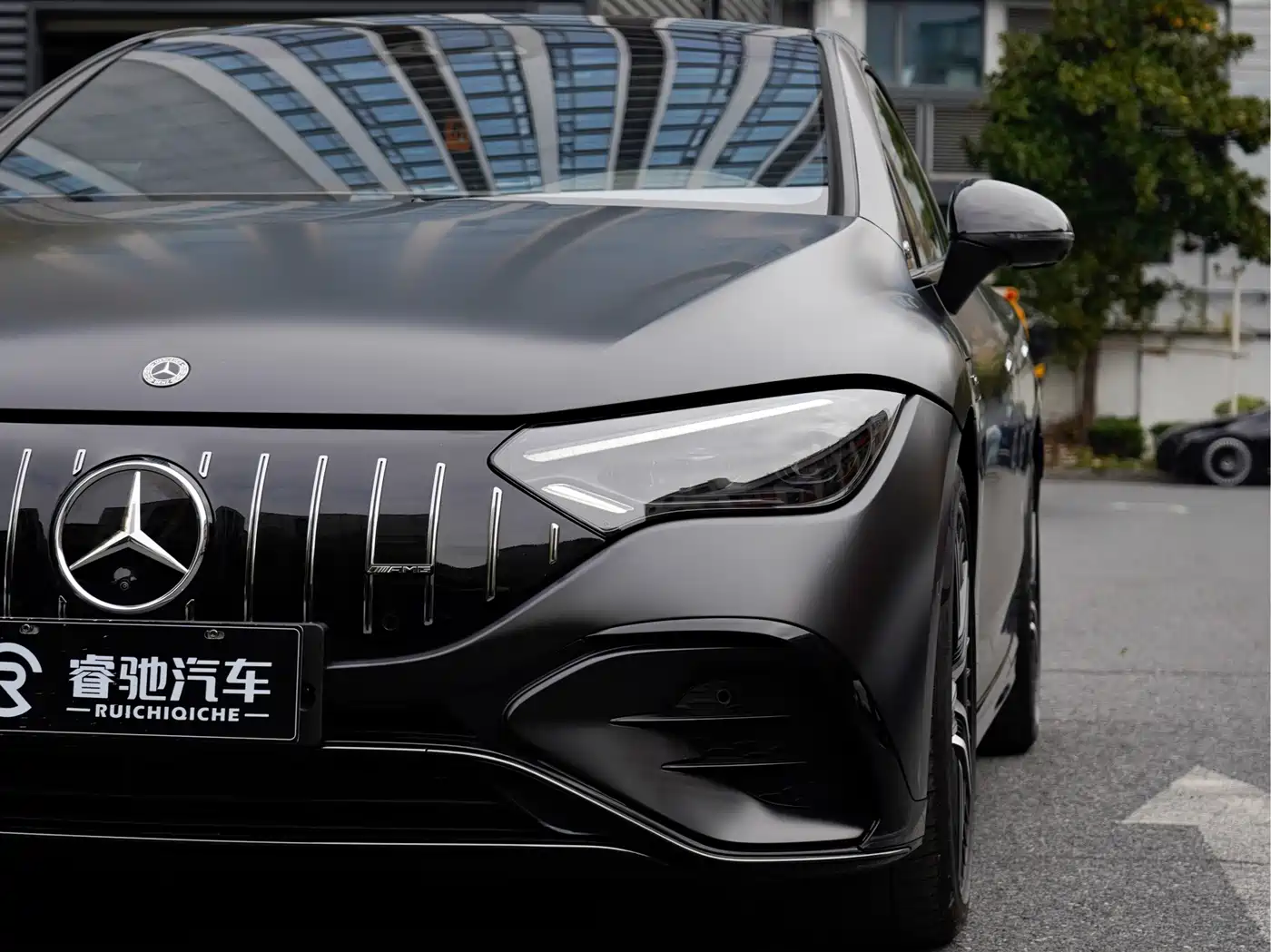 MERCEDES-BENZ EQE AMG