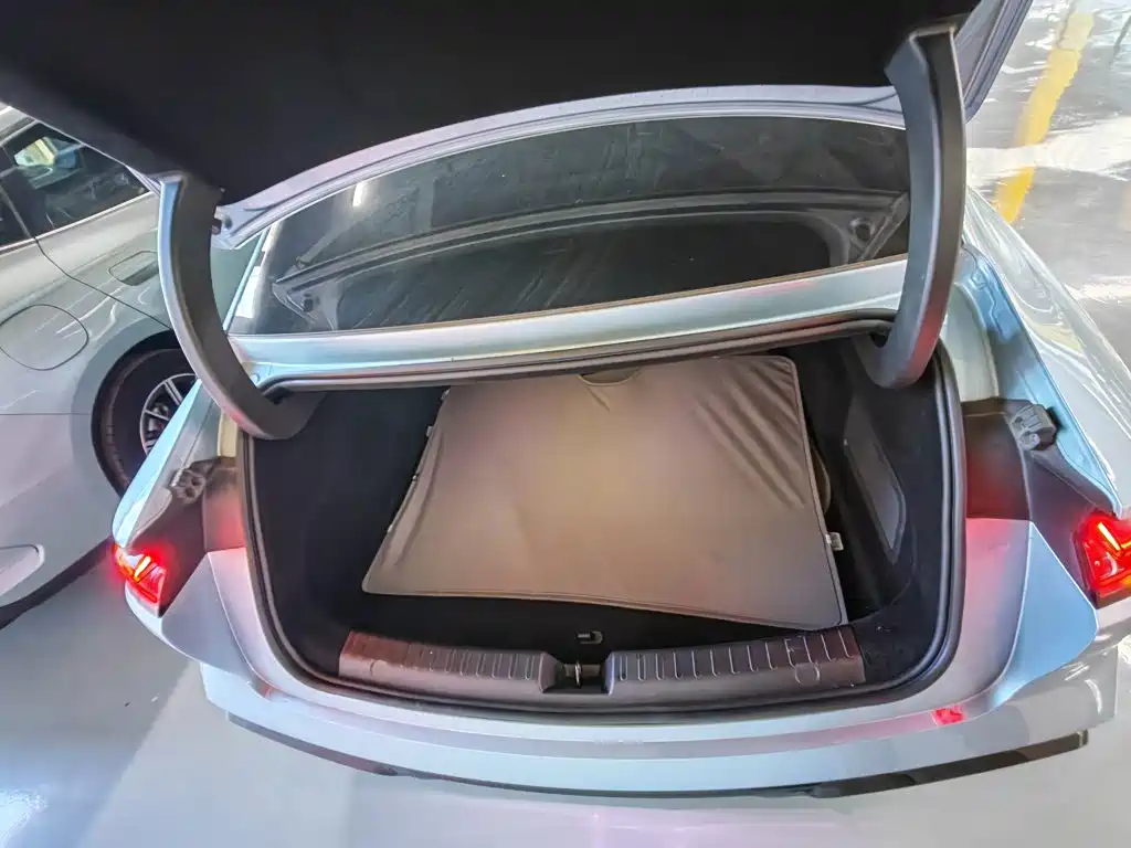 Geely Galaxy Galaxy E8 2025 2025 700km Long Voyage Smart Drive Edition