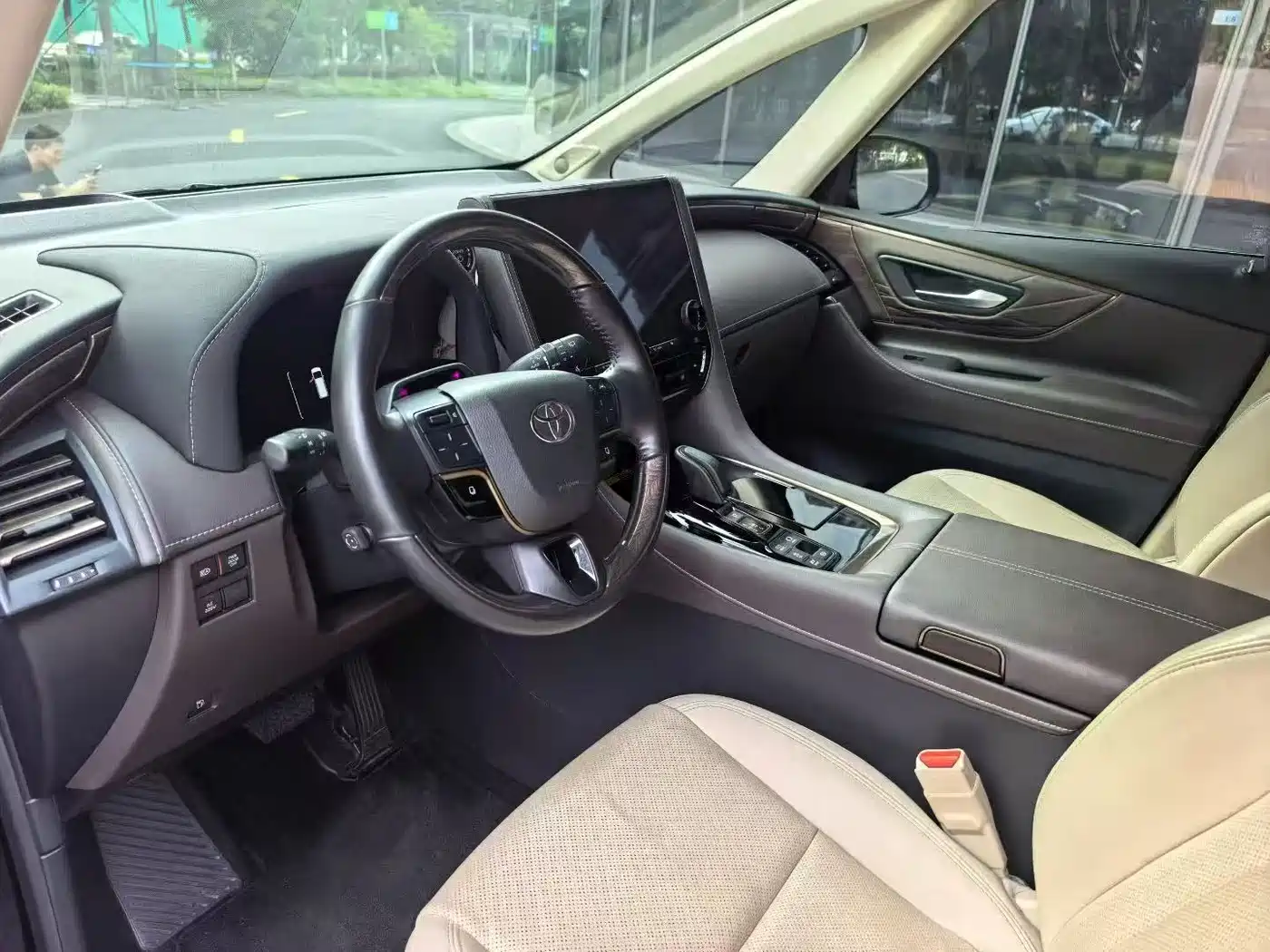 2026 Toyota Alphard
