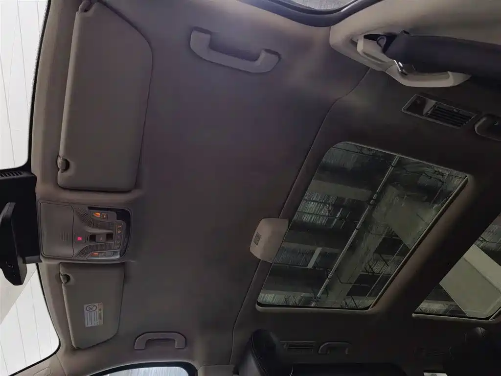Mercedes-Benz V-Class 2021 V 260 L Long Wheelbase Luxury Edition фото 14