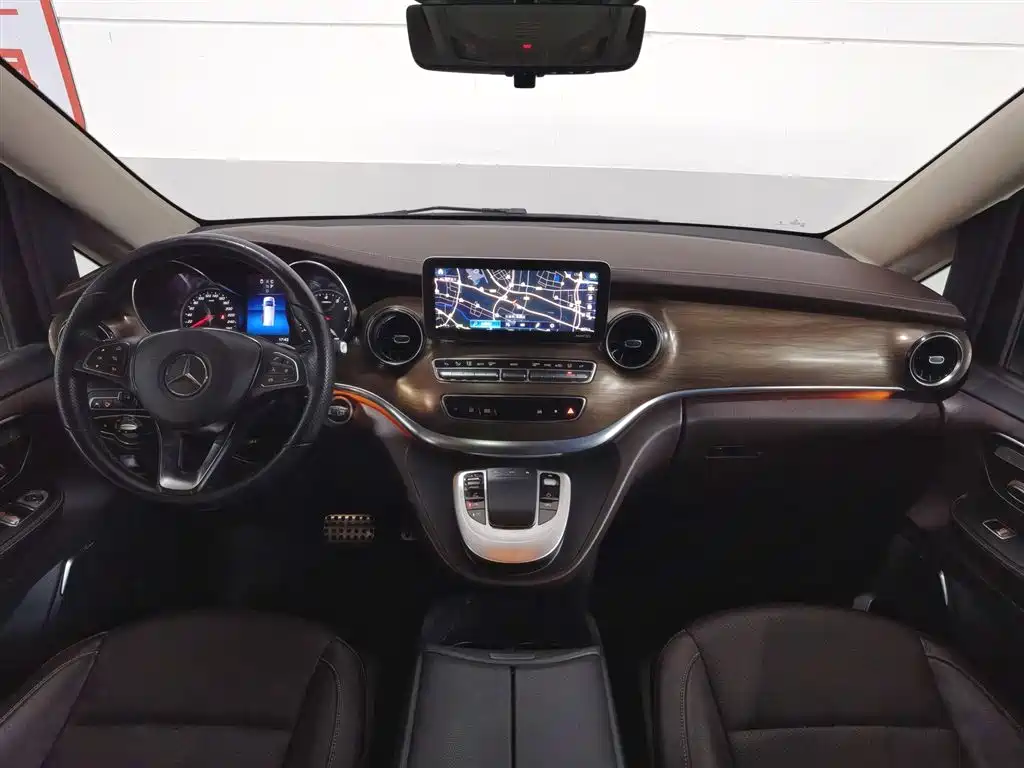 Mercedes-Benz V-Class 2021 V 260 L Long Wheelbase Luxury Edition фото 5