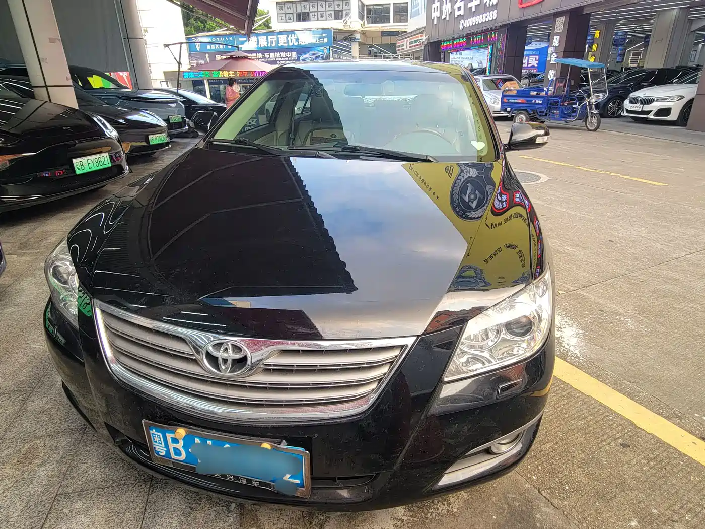 Фото 2 - Toyota Camry