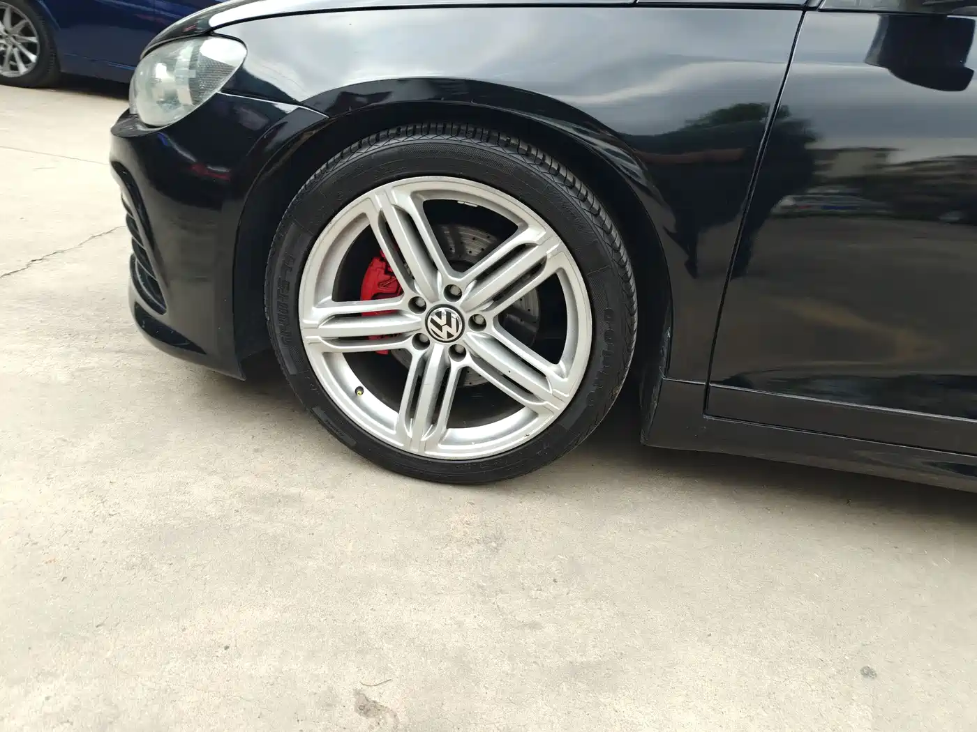 Volkswagen Scirocco 2010 2.0TSI Luxury Edition фото 17
