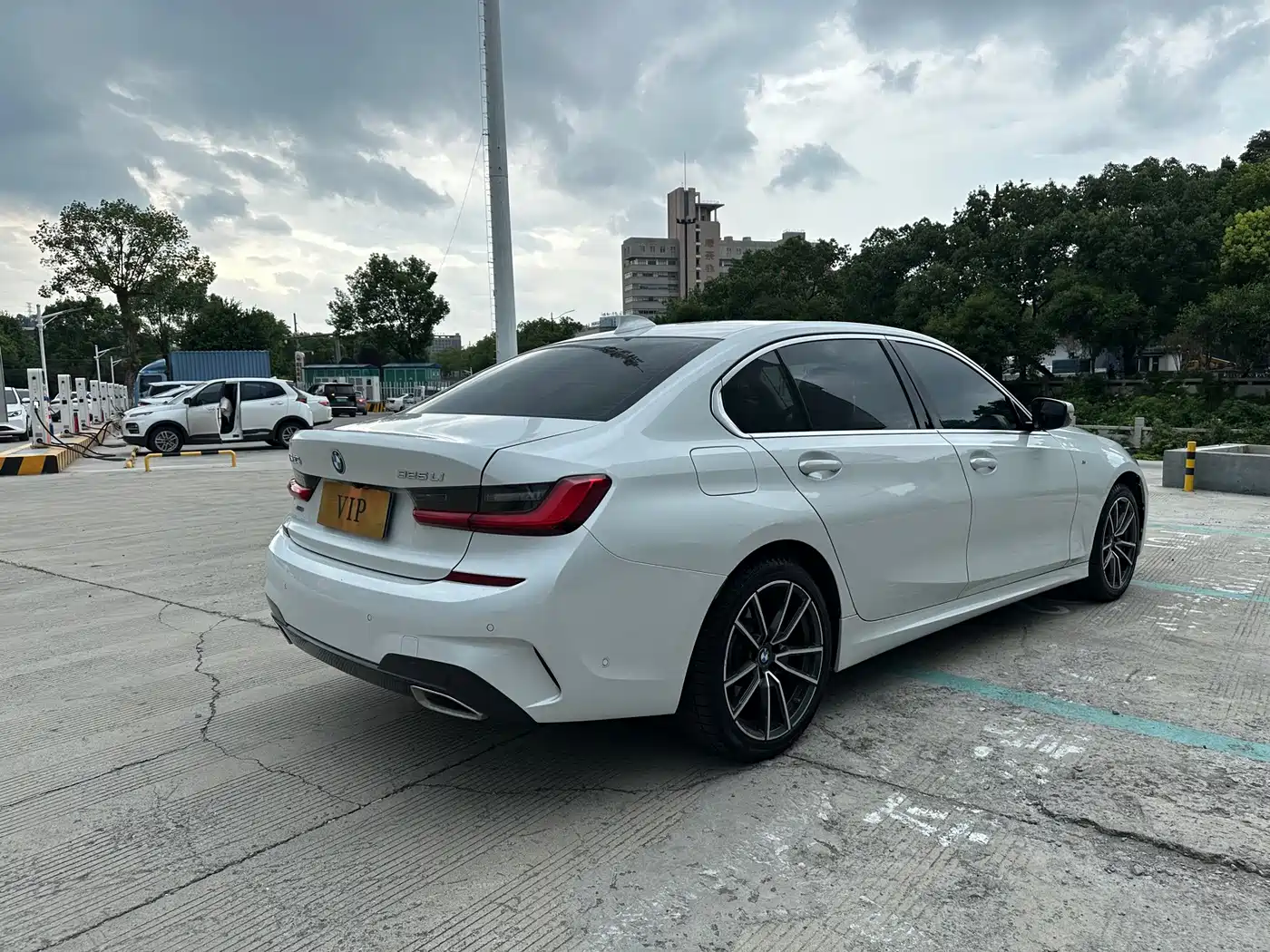 Photo 9 - BMW 3 Series