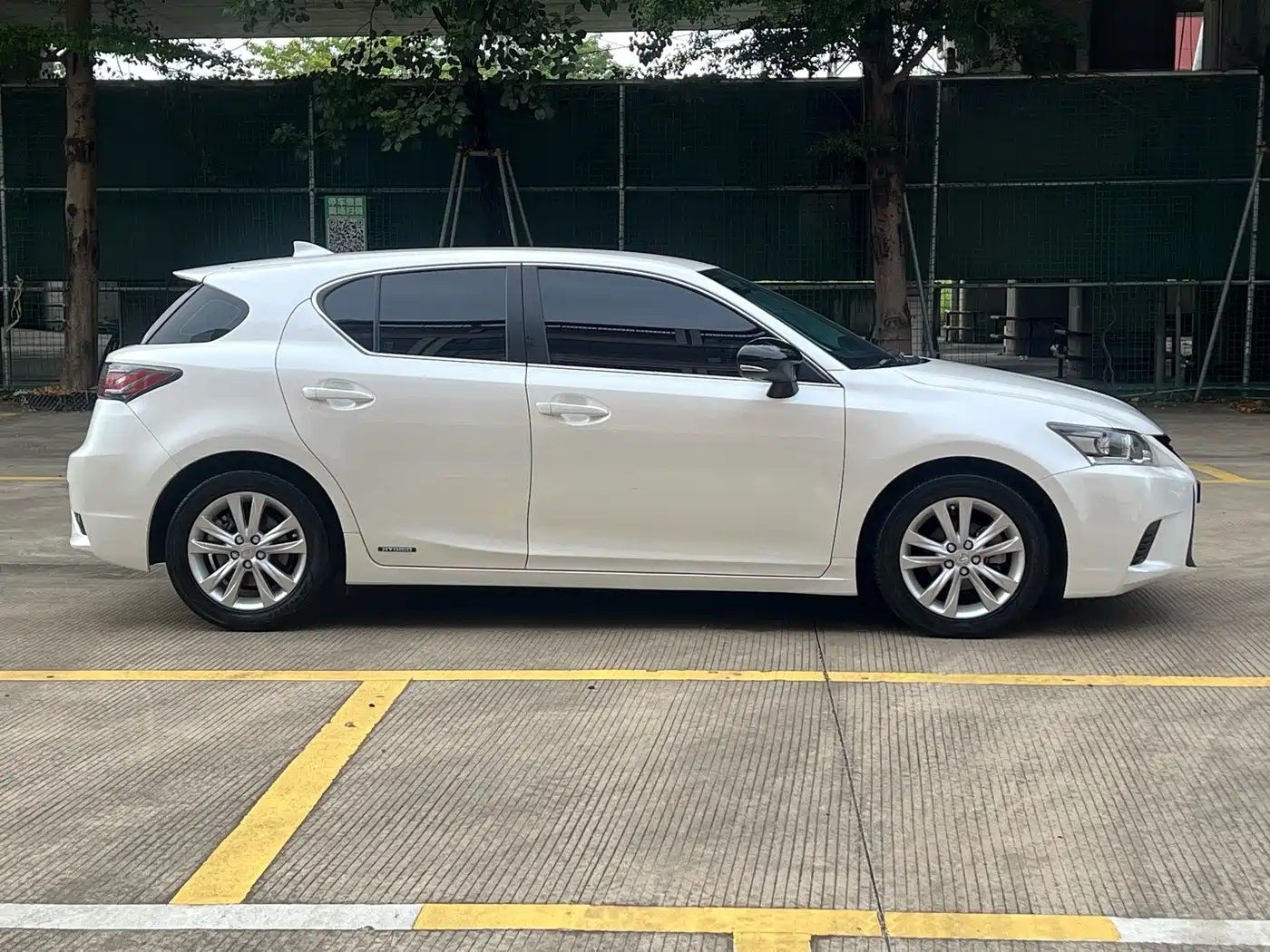 Lexus CT 2016 2014 CT200h Elite Monochrome