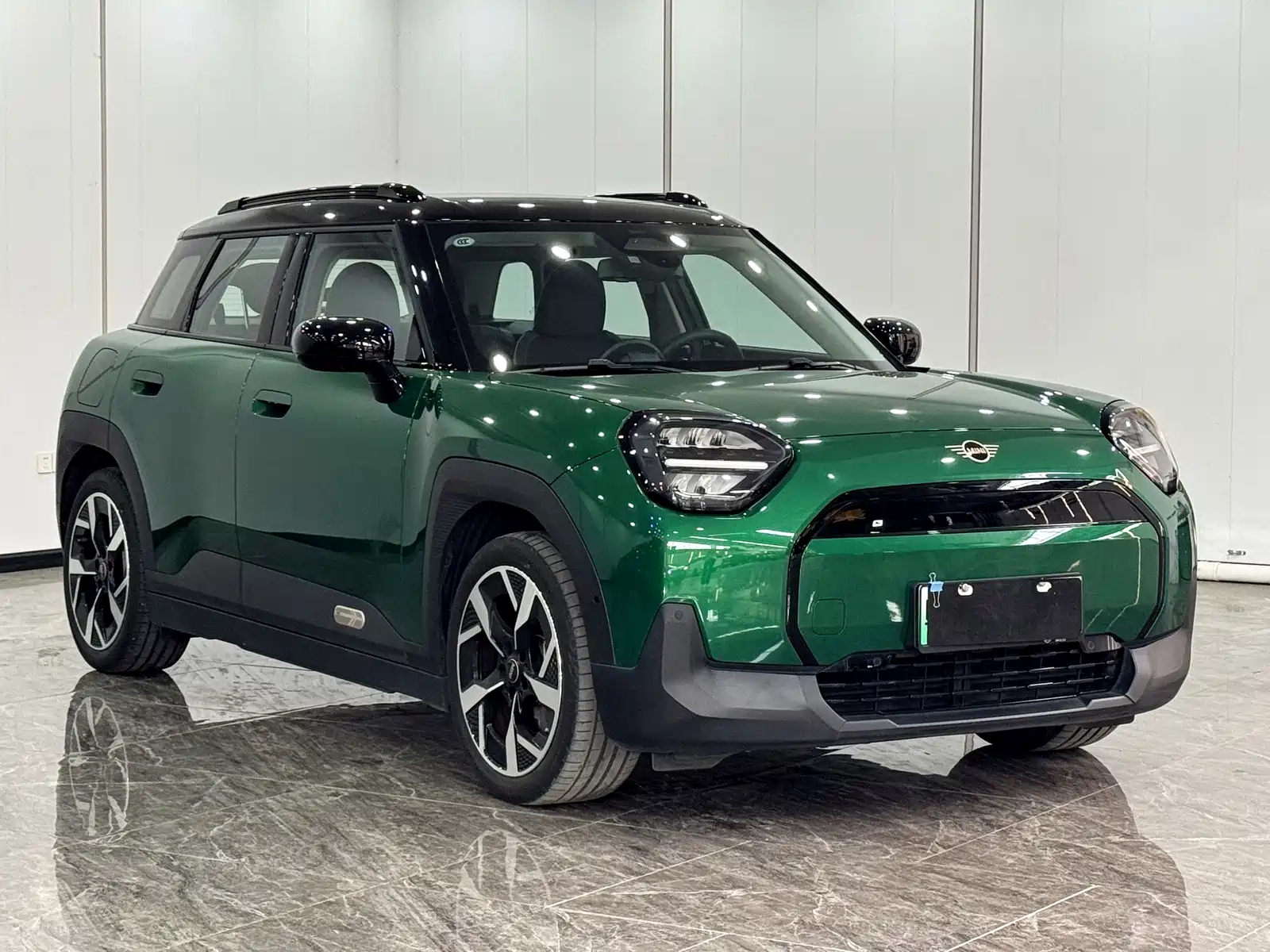 Фото 3 - MINI Aceman
