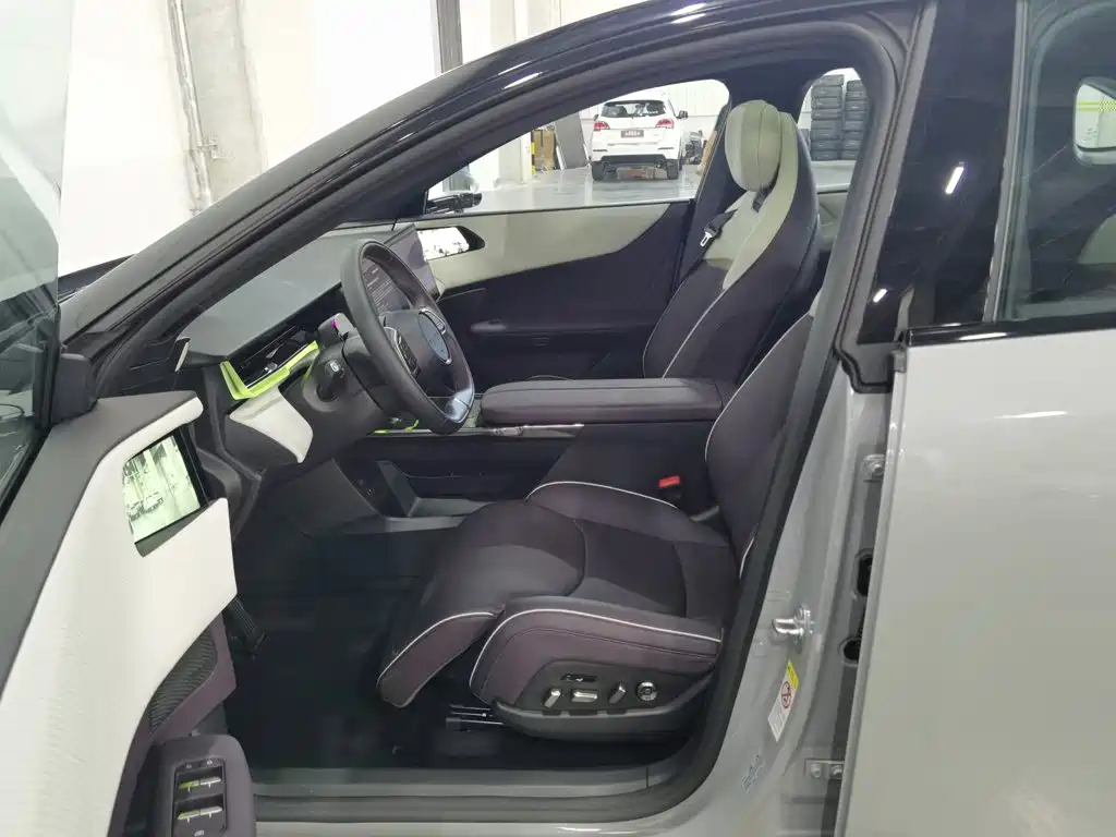 Mazda EZ-60 2026 2025 Range-extender Base Model