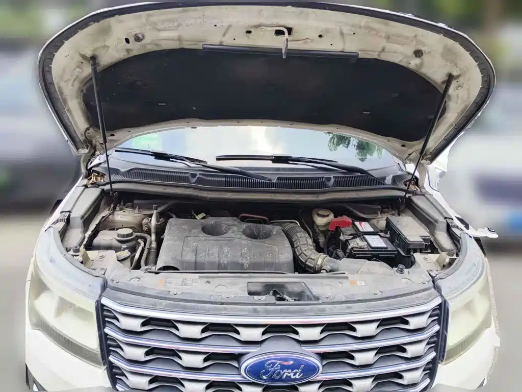 Фото 3 - Ford Explorer (Import)