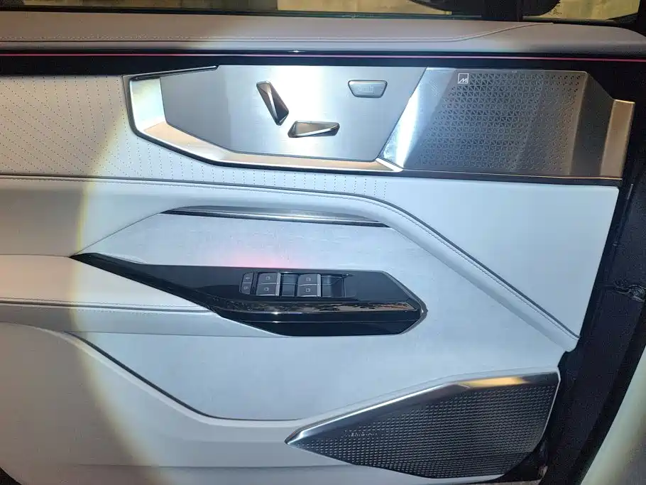 HiPhi Y 2023 2023 560km Pioneer Edition