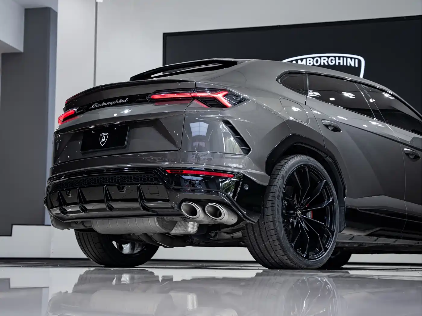 Фото 6 - Lamborghini Urus