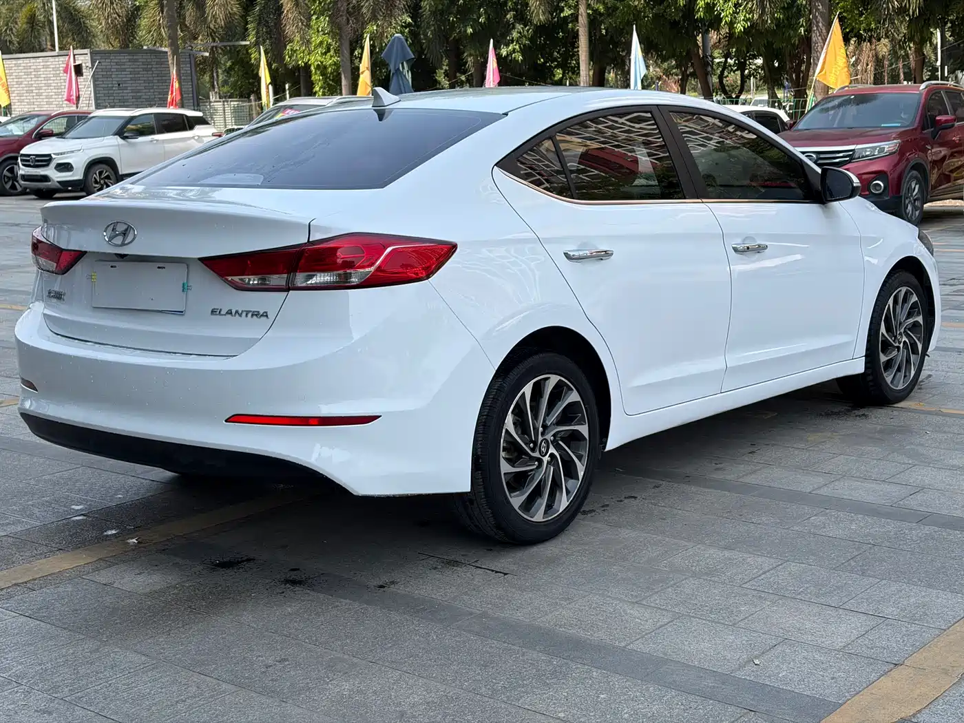 Hyundai Elantra 2020 1.5L CVT Smart Style·Elite фото 5
