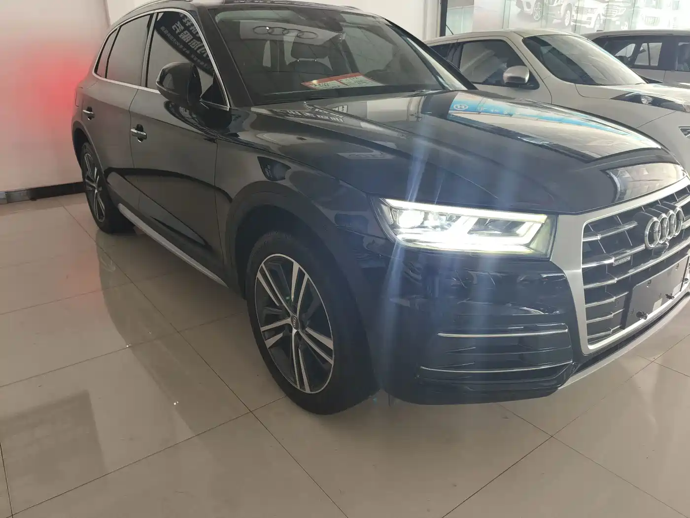 Photo 4 - Audi Q5L