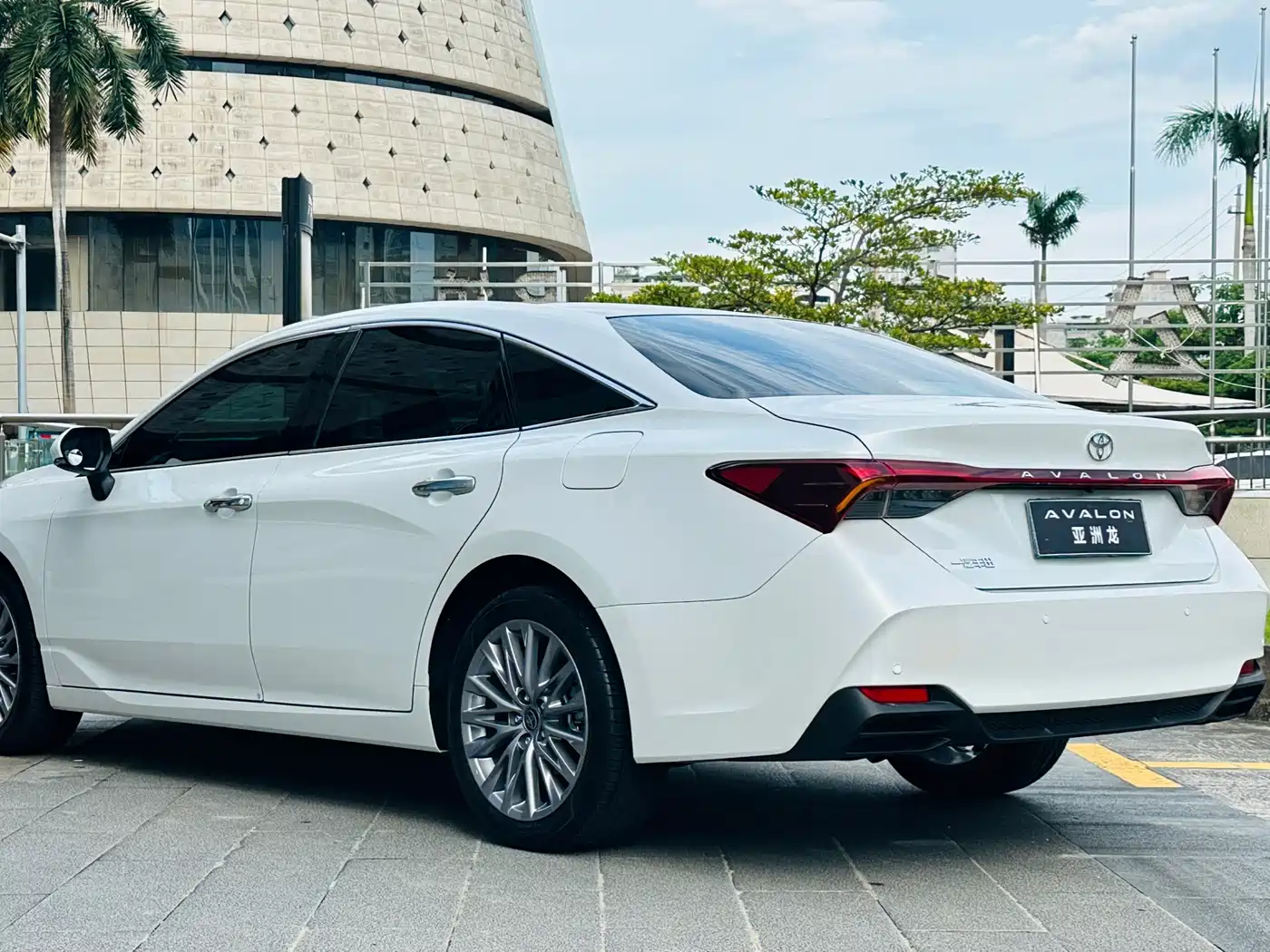 Toyota Avalon 2026 2024 2.0L Luxury Edition