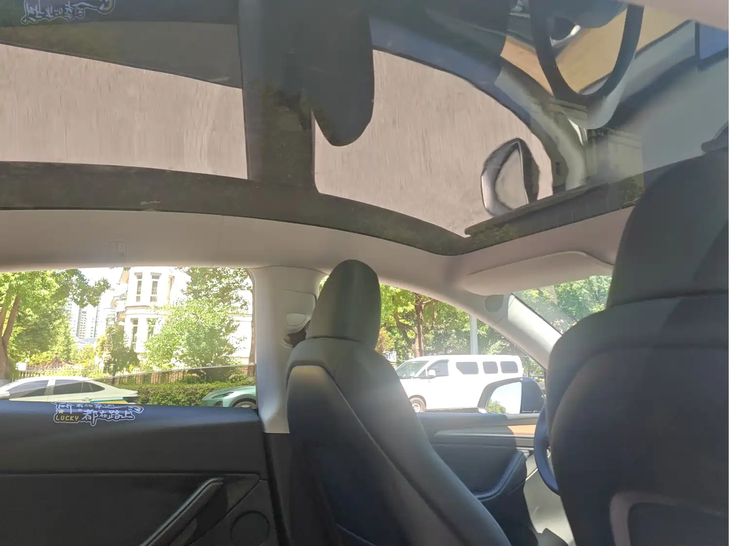 Photo 8 - Tesla Model Y