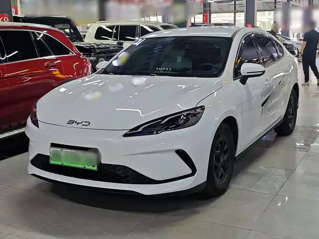  BYD Hai Bao 05 DM-i 2025 DM-i Smart Drive Edition 55KM Luxury