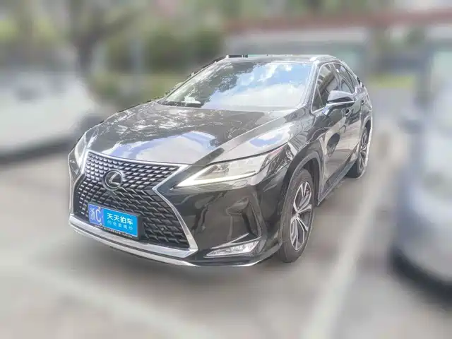 Lexus RX 2020 Facelift 300 AWD Elegance Edition — фото 1
