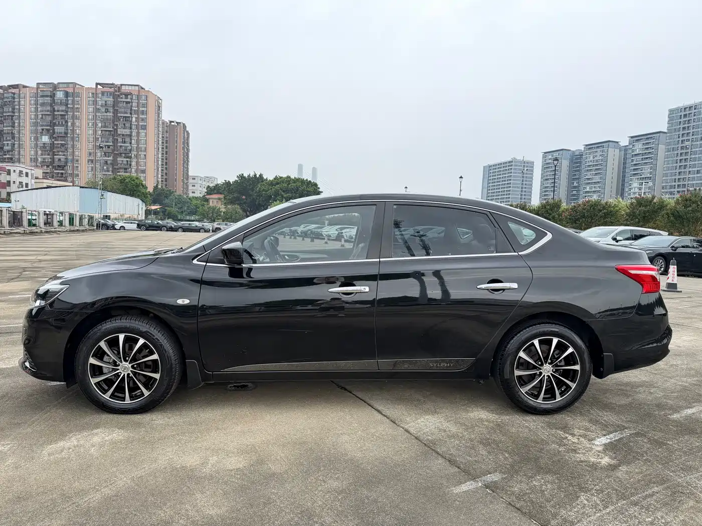 Nissan SYLPHY, миниатюра 6