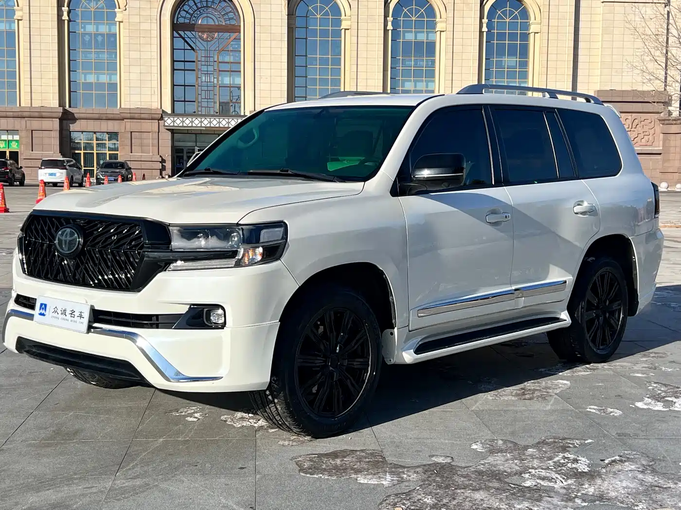 Toyota Land Cruiser (Import) 2015 4.0L V6 Middle East Low Configuration Edition