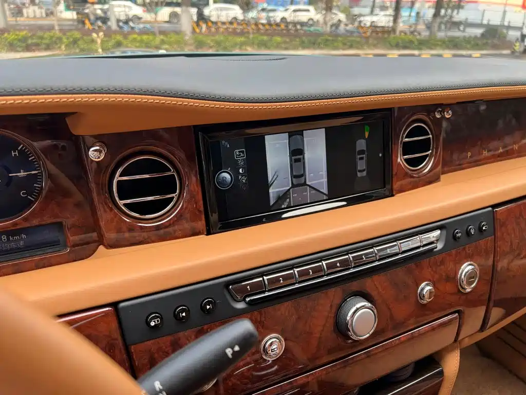 Rolls-Royce Phantom 2014 2013 6.7L Extended Wheelbase (EWB)