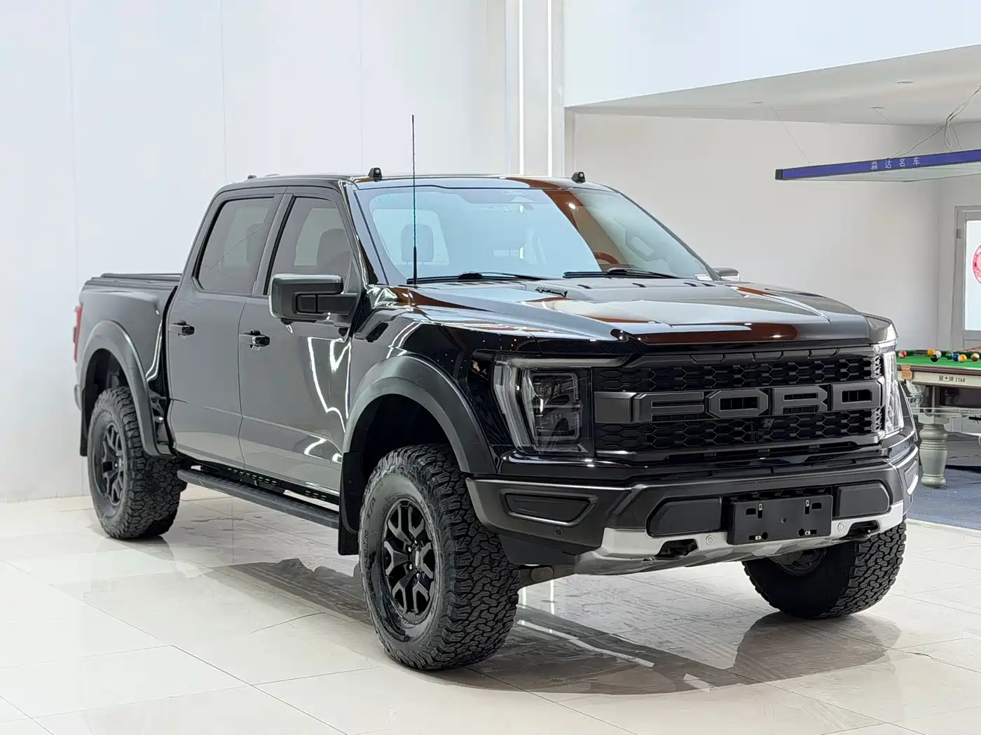 FORD F-150 RAPTOR