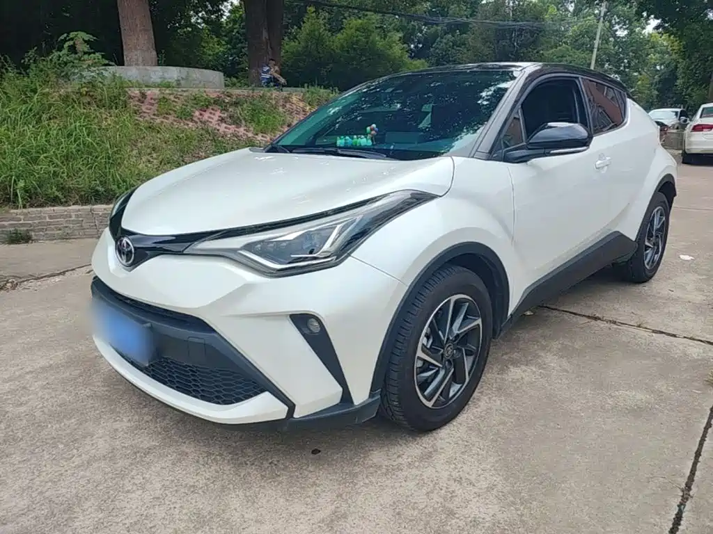 Toyota C-HR 2024 2023 Model 2.0L Luxury Edition