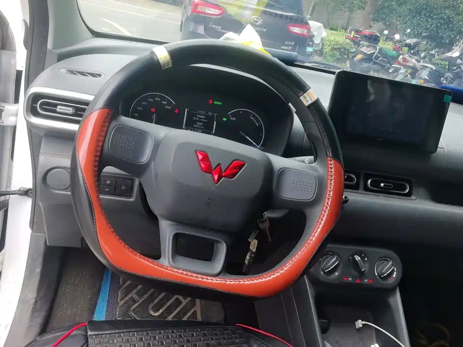 Wuling Motors Wuling Hongguang New Energy 2026 2025 Model Range Extender Hybrid 50KM Standard