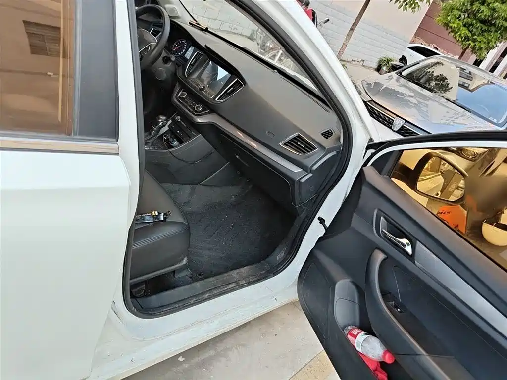 Roewe 360 2018 2018 PLUS 1.5L Automatic Exclusive Edition