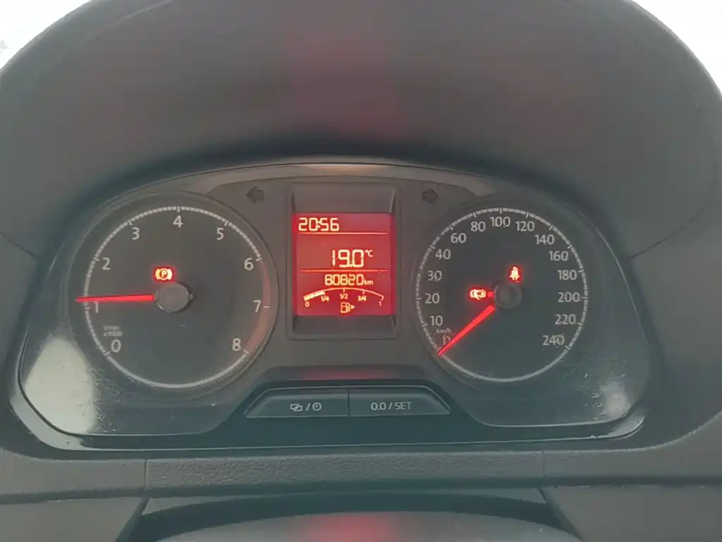 Volkswagen Jetta 2019 Dream Edition 1.4L Manual Fashion фото 12