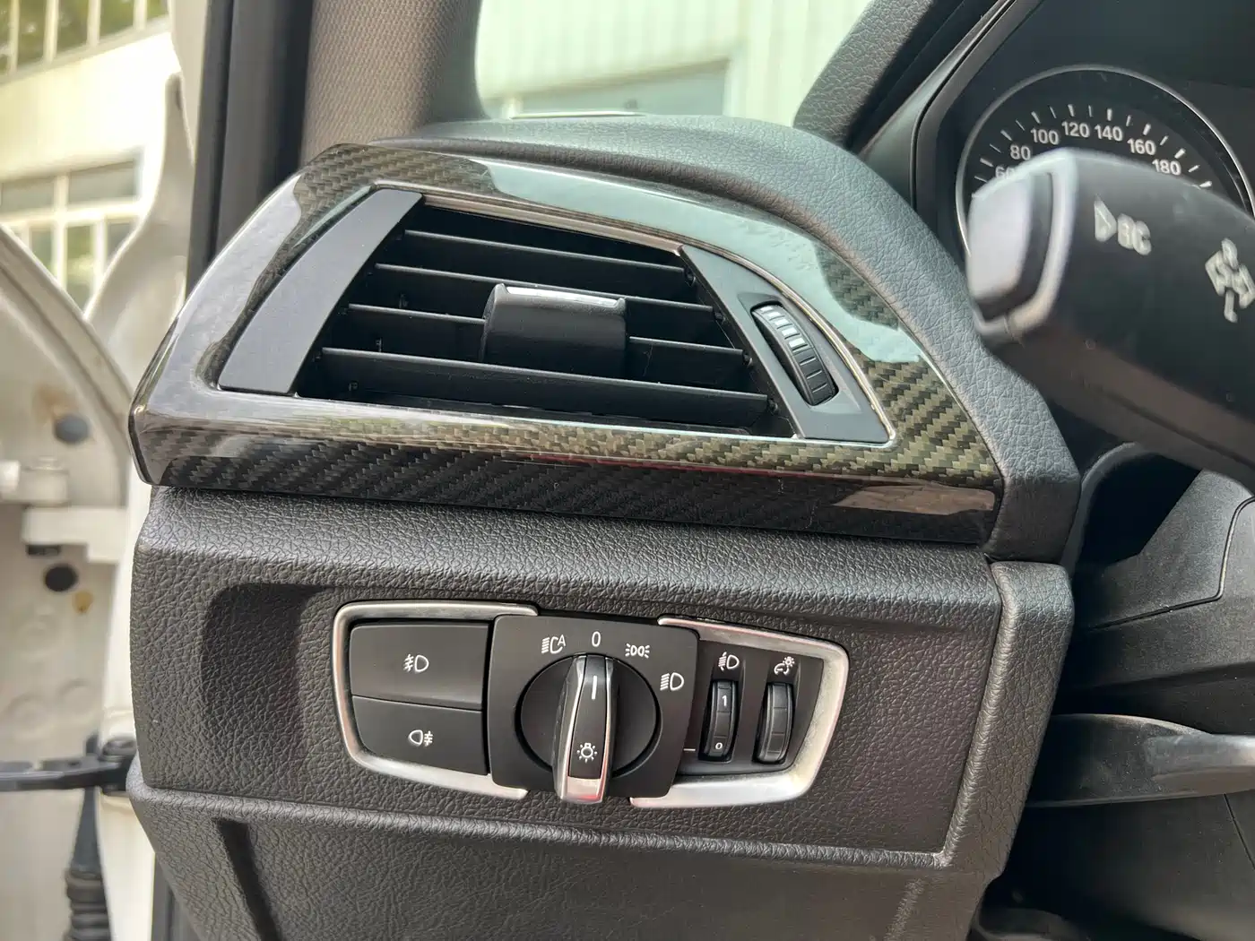 BMW 1 Series (Import) 2013 Facelift 116i Urban Model фото 10