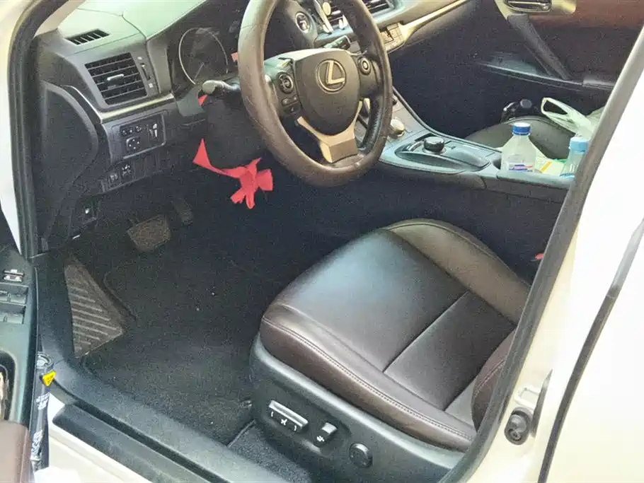 Lexus CT 2017 CT200h Comfort (Single Color, China V) фото 9