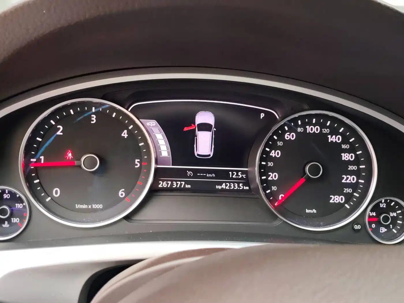 Volkswagen Touareg 2011 3.0TDI Diesel Luxury фото 10
