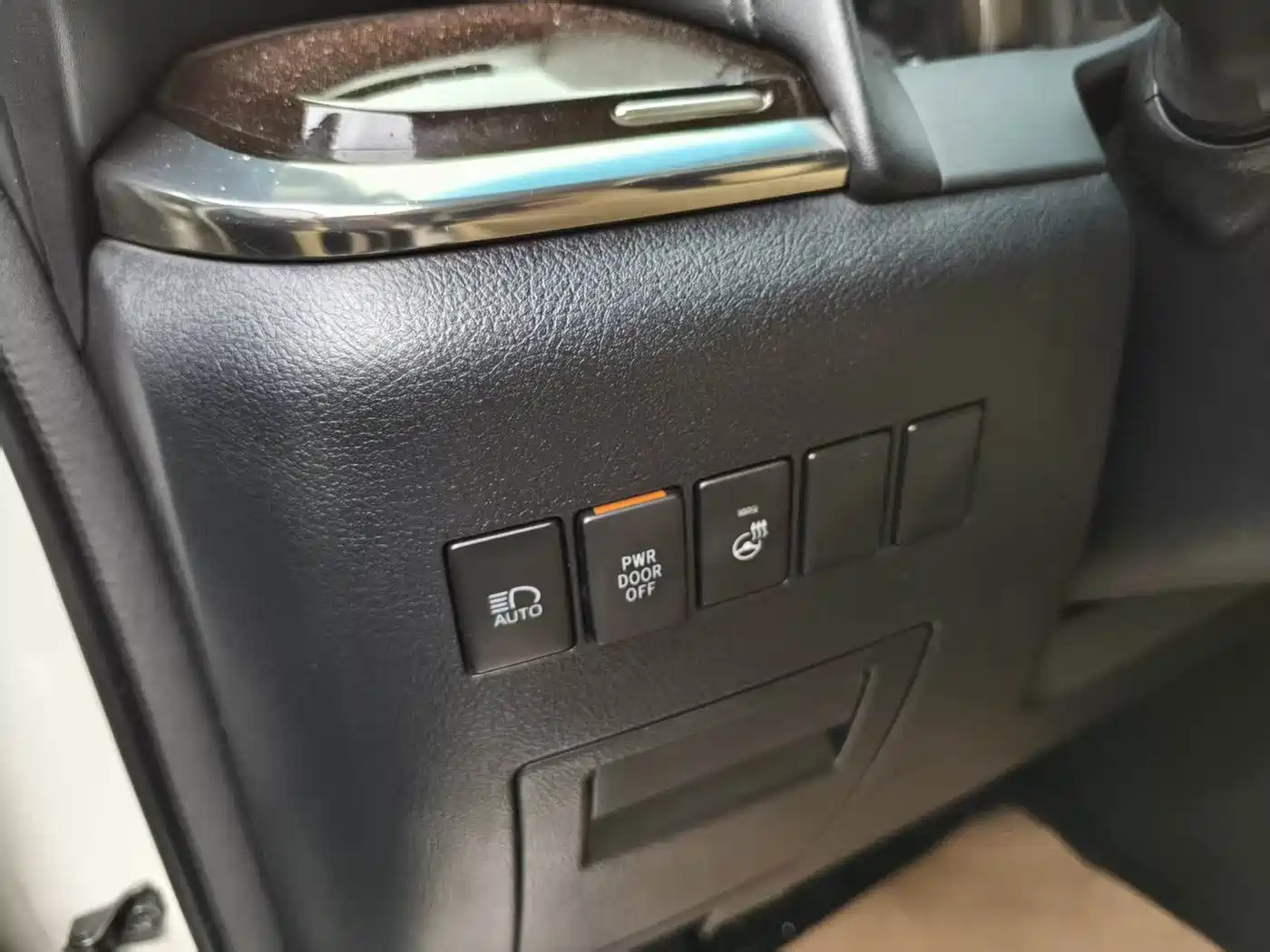 Toyota Alphard 2015 3.5L Luxury Edition фото 23