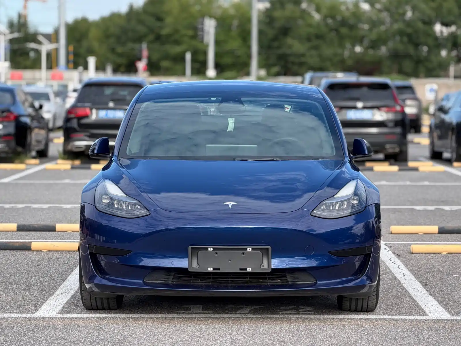 Фото 2 - Tesla Model 3