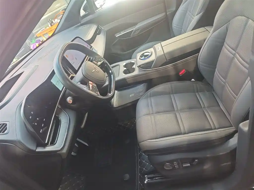 Hongqi Tian Gong 08 2025 680 AWD Smart Selection Edition фото 15