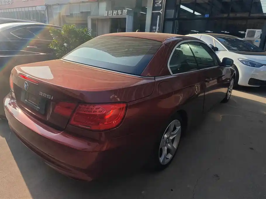 BMW 3 Series (Import) 2011 325i Convertible Coupe фото 3