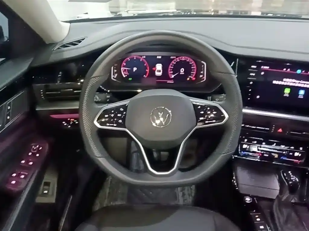 Volkswagen Passat 2024 380TSI Dragon Glory Edition фото 11