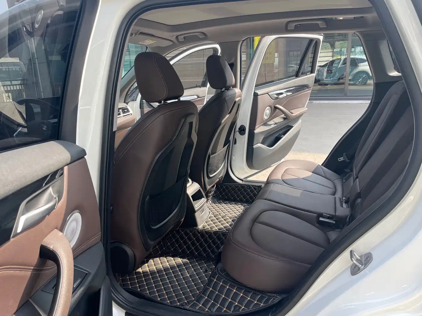 BMW X1 2022 sDrive20Li Fashion фото 9