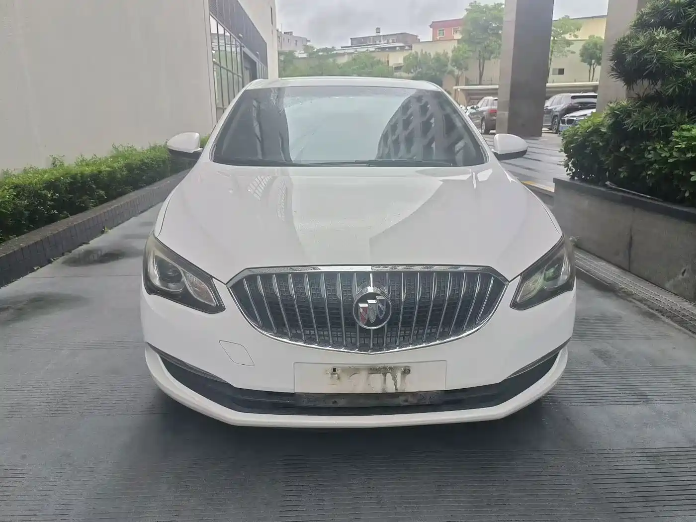 Photo 2 - Buick Excelle