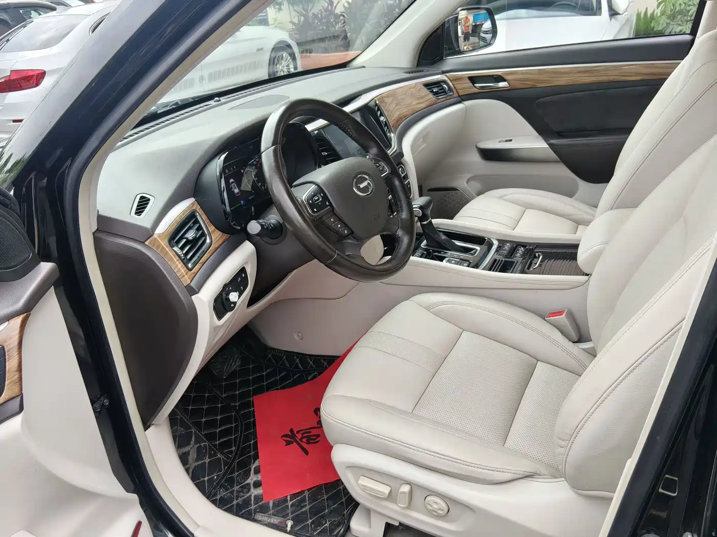 GAC Trumpchi Trumpchi GS8 2017 2017 320T 2WD Luxury Smart Connect (7-seater)
