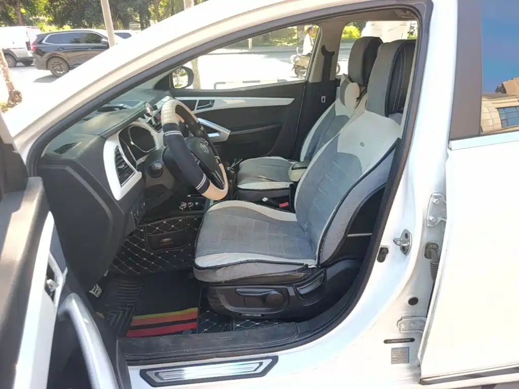 JAC Motors Refine S2 2016 2015 1.5L Manual Luxury