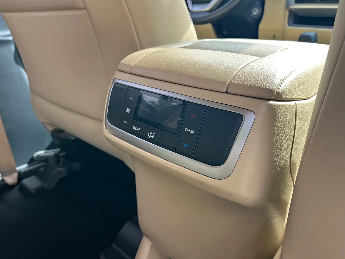 Toyota Highlander 2018 2.0T 2WD Elite 5-Seater China VI фото 12