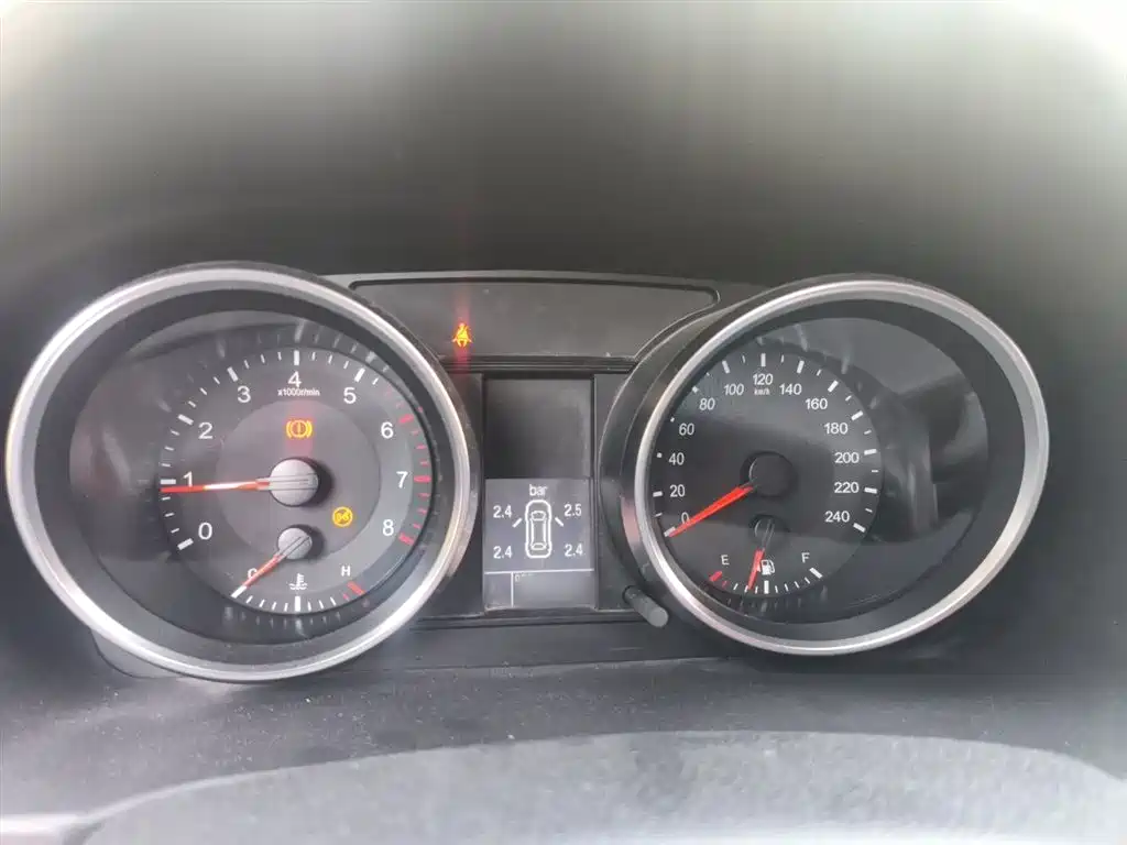 Haval M6 2018 1.5T Manual 2WD Elite фото 4