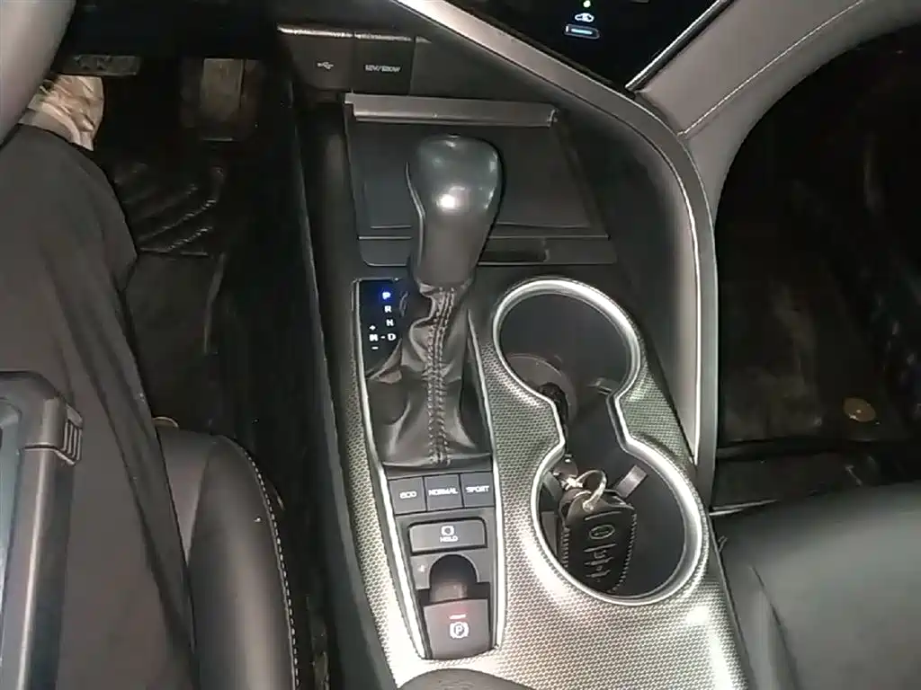 Toyota Camry 2023 2.0S Trend Edition фото 14