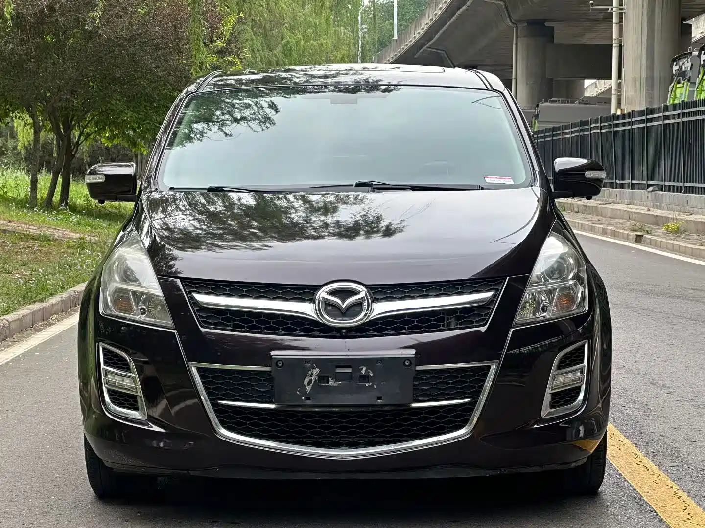 Фото 2 - Mazda 8
