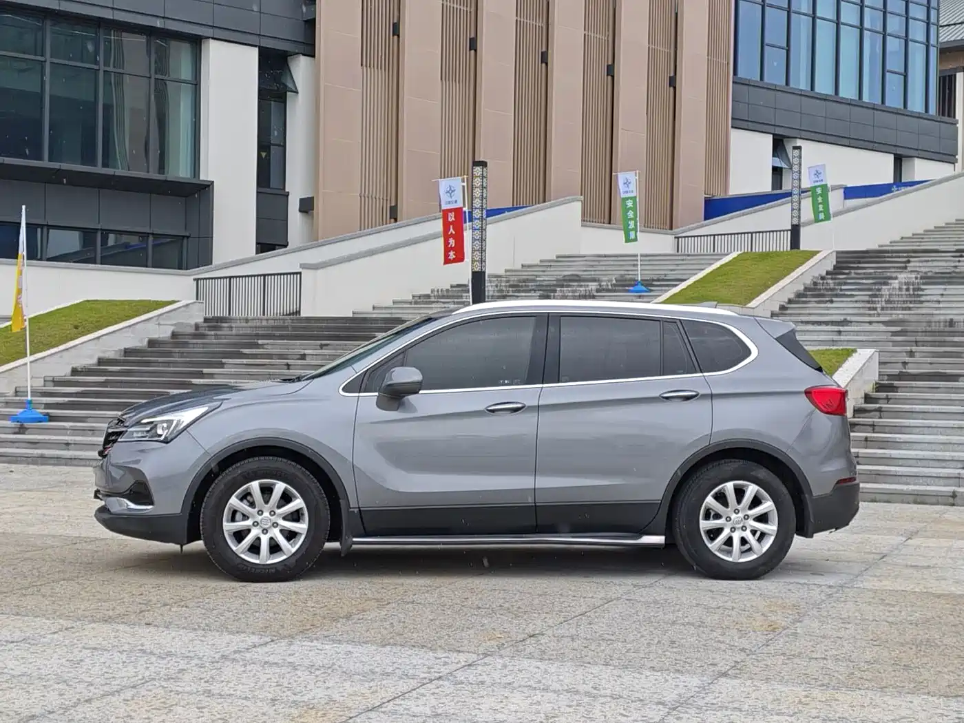 Buick Envision Plus 2020 20T FWD Luxury фото 8