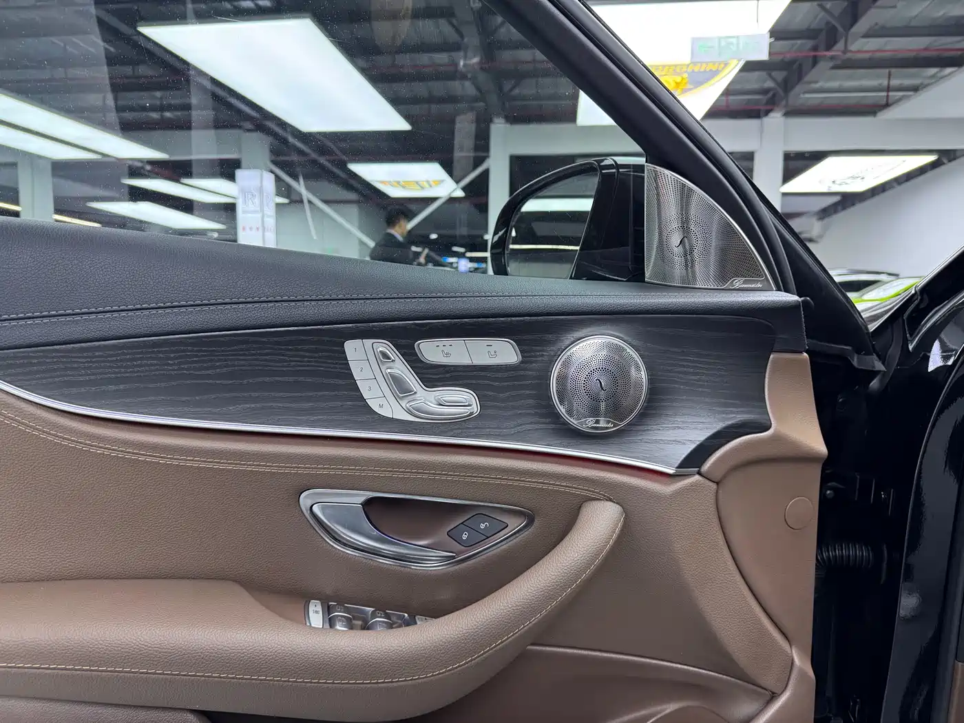 Mercedes-Benz E-Class 2020 E 300 L Fashion фото 4